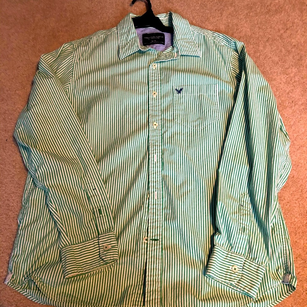 American Eagle long sleeve button up dress shirt